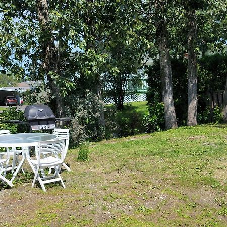 Downtown Apartment Next To Highway Netflix+Wifi Edmundston Luaran gambar