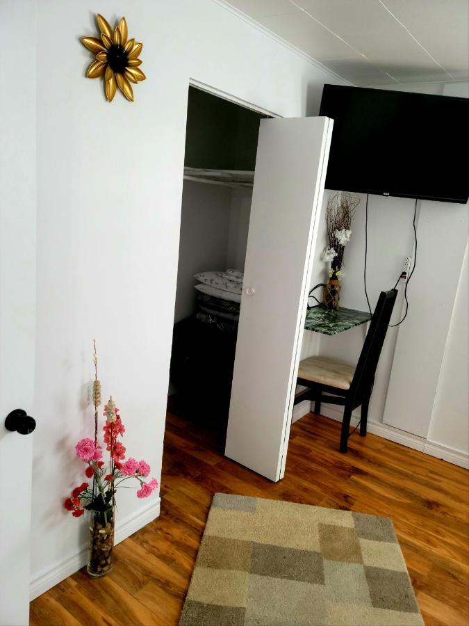 Downtown Apartment Next To Highway Netflix+Wifi Edmundston Luaran gambar
