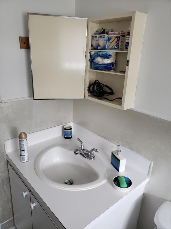 Downtown Apartment Next To Highway Netflix+Wifi Edmundston Luaran gambar